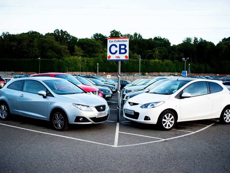Transfer your car from Gatwick to Heathrow
